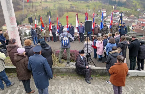 Na slovesnosti v spomin 47 padlim partijskim tečajnikom leta 1944 
so se zavzeli za upor lažem in propagandi proti NOB.