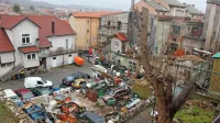 Tudi takšne “sramotne” prizore je mogoče videti v središču 
Postojne.