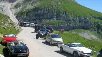 Brez  cestne krožne povezave  na sedlu  primanjkuje najmanj sto 
parkirišč.