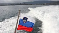 Dr. Marko Pavliha meni, da je odločitev Sodišča EU  taktično 
previdna in ima politični predznak. 