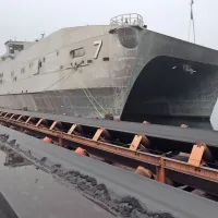 Voja&scaron;ka ladja je sprejela obiskovalce