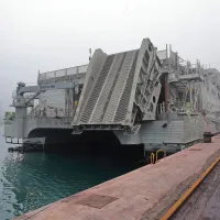 Voja&scaron;ka ladja je sprejela obiskovalce