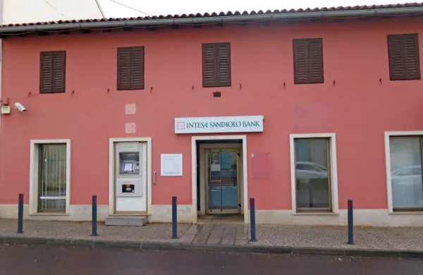 V komenski občini odločno nasprotujejo zaprtju poslovalnice in 
ukinitvi bankomata.