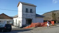 Z obnovo rudniškega poslopja na pol poti