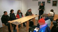 Igorja Maherja so se v nedeljo v Pliskovici spomnili (z leve): Andrej 
Bandelj, Maja Licul, Irena Kodele Krašna, Martin Šolar in Bogdan 
Macarol (stoji), ki je tudi vodil Igorjev pohod med kali.