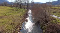 Po načrtu Hidrotehnika bi iz rečnega korita Močilnika očistili 
zarast, naplavine in plavje.