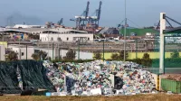 Na zbirnem centru Srmin se že nekaj časa kopiči 61 ton neprevzete  
mešane komunalne embalaže.