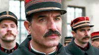  V središču filma Obtožujem! je znamenita afera Dreyfus. 