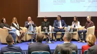 Naj gredo v tujino po izkušnje, a naj jih nato prinesejo domov