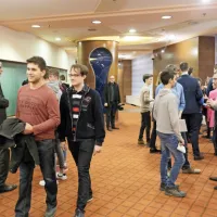 Sklepno prireditev je uvedlo neformalno srečanje mladih s 
predstavniki uspešnih slovenskih podjetij.