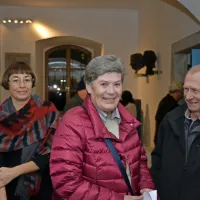  Clara Lapanja je razpeta med  Huminom in Slapom ob Idrijci.