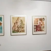 Mislim je odvzel črnino, grafikam dodal barve