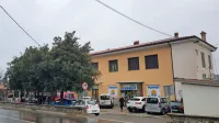 Podružnično lekarno Obalnih lekarn nameravajo  umestiti v prizidek  zadružnega doma. 