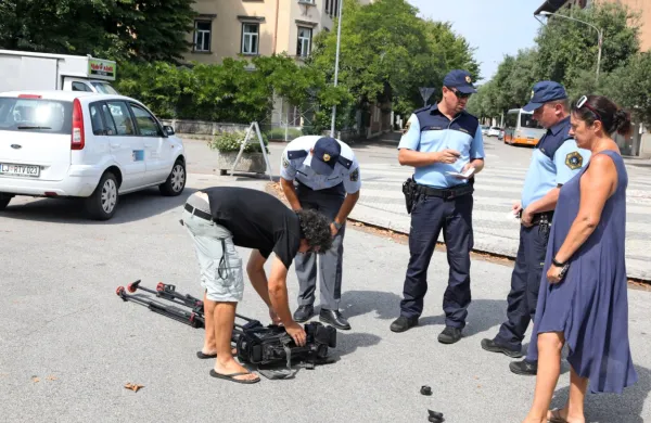 Delo tožilk Andreje Žvanut in Petre Poberaj je bilo pod drobnogledom zaradi primera napada na RTV ekipo. 

 

