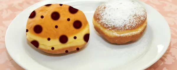 Zakaj si ne bi tokrat za pusta poleg navadnih krofov privoščili še 
“pikastega”?