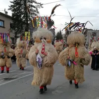 Kurenti iz Hajdine so tudi na Bistriškem uspešno odganjali sicer 
milo zimo. 