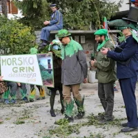 Komisija iz Ljubljane se je komaj prebila skozi robido, a na koncu 
priznala, da ni bolj zelenega kraja od Morskega. 