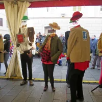 Brez obrazni strici s facebooka so Idriji očitali marsikaj, a je pustno 
društvo Grapa vse spravilo v red.