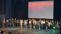 V napolnjeni dvorani so številni nastopajoči, ki so se odrekli 
honorarjem,  poskrbeli za prijeten dogodek.   