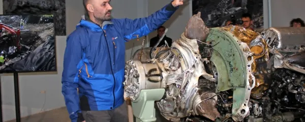 Gonilna sila zahtevnega arheološkega podviga je bil dr.  Andrej Gaspari, ki ima največ zaslug za to,  da ostanki letala niso 
več skriti v tleh ljubljanskega barja. 



