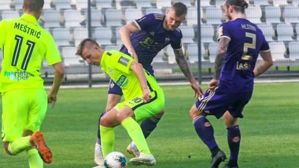 Izkušeni Dare Vršič (z žogo) je nepogrešljiv člen koprske ekipe.