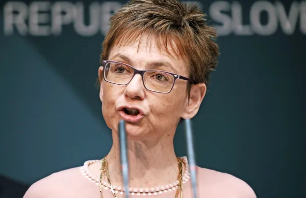 Direktorica Nacionalnega inštituta za javno zdravje  Nina Pirnat