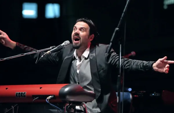 Petra Graša nocoj ne bo v Koper, koncert je prestavljen na 24. 
april.