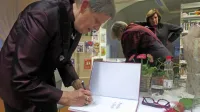Umik pobudnice in dejavne članice literarnega društva RIS Ane 
Balantič kaže, da so društvo pokopala nesoglasja.