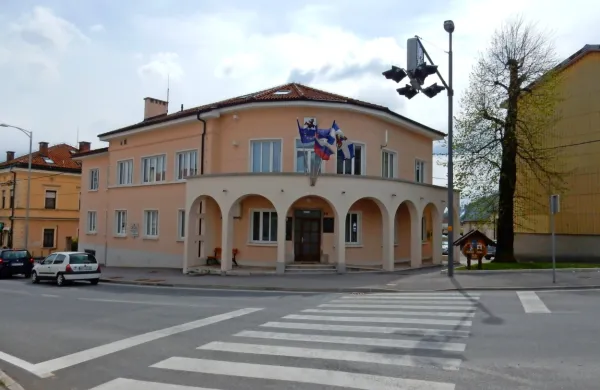 Dom starejših naj bi začeli graditi septembra