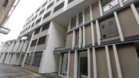 Prostori upravnega centra v  Kopru še samevajo, ker se je zapletlo 
z namembnostjo objekta. 