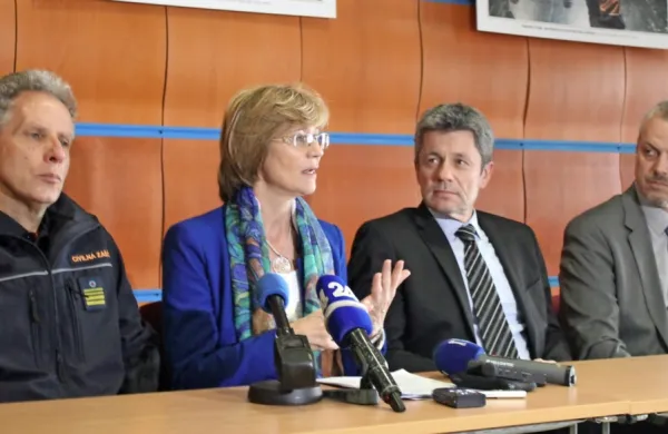 O pojavu koronavirusa  v občini Postojna so spregovorili (z leve): 
Sandi Curk, Irena Vatovec, Igor Marentič in Robert Smrdelj.