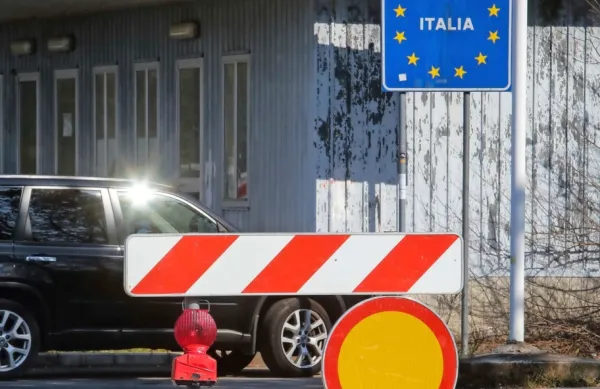 Na meji z Italijo so od srede zvečer zaprte vse cestne povezave 
razen šestih vstopnih točk.