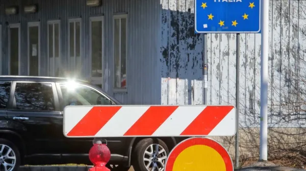 Na meji z Italijo so od srede zvečer zaprte vse cestne povezave 
razen šestih vstopnih točk.