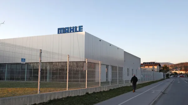 V podjetju Mahle, kjer so minuli teden potrdili primer okužbe s 
koronovirusom,  ne razmišljajo o začasni zaustavitvi proizvodnje. 