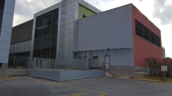 V največji koprski osnovni šoli so se odločili za izredni dopust.