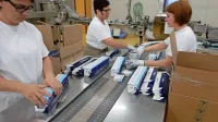 Prodaja konzerv Delamarisa se povečuje že od srede februarja, 
zato  so njihovo proizvodnjo pospešili. 