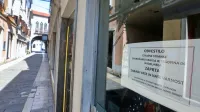 Številni samozaposleni, ki so morali zapreti vrata svojih lokalov, so 
ostali povsem brez dohodka. 
