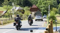Motoristi so zaradi lepega vremena že   na cestah.