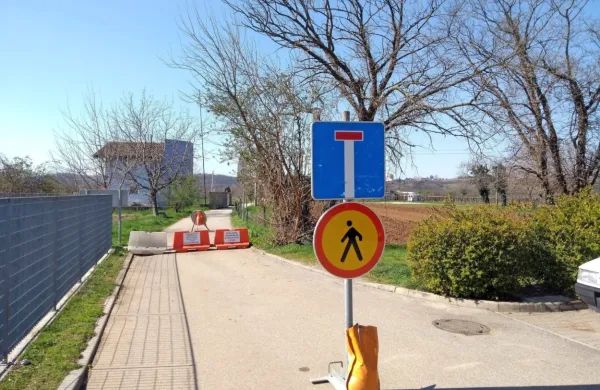 Kmetje dvolastniki lahko od danes spet  prehajajo  mejo. 