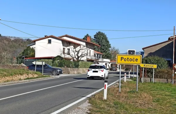 V Potočah kljub tragični prometni nesreči še vedno nimajo 
prehoda za pešce.