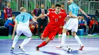 Kristjan Čujec (desno), trikratni prejemnik slovenske  nagrade 
zlata žoga. 