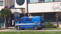 Dežurstva v preiskovalnih zadevah potekajo nemoteno po vnaprej 
določenem razporedu.