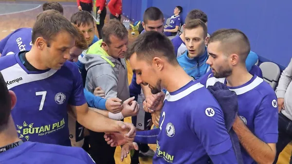 Rokometaši Izole bi morda vendarle lahko igrali v prvi ligi tudi v 
prihodnji sezoni.