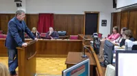 Igorja Bavčarja  so na koprskem okrožnem sodišču pred približno 
letom dni obsodili še zaradi domnevno škodljivega posla z 
delnicami Intereurope, sodba še ni pravnomočna.  