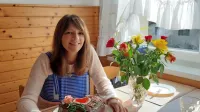 Svoj 50. rojstni  dan je Petra Filipič praznovala brez velikega pompa 
in  množice prijateljev. “Nič hudega, samo da sem v redu,” pravi. 