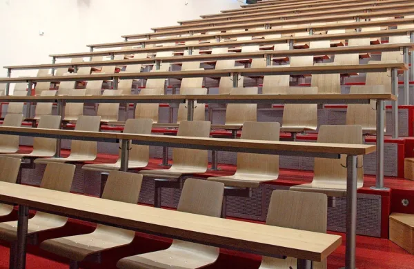 Univerza na Primorskem se je že pred zapovedanim zaprtjem vseh 
izobraževalnih ustanov v državi odločila, da odpove pedagoški 
proces.