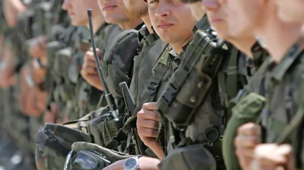 Pripadniki Slovenske vojske najbrž ne bodo v kratkem dobili 
dodatnih pooblastil za varovanje meje.