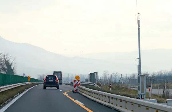 Burjo bodo merili do konca aprila, delno zaporo ceste bodo odstranili v prvi polovici maja. 