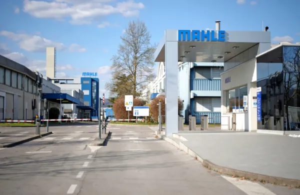 V šempetrski (pa tudi bovški in komenski) družbi Mahle nameravajo proizvodnjo spet zagnati po velikonočnem ponedeljku.