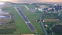  

V zraku je te dni le malo dogajanja, so pa v družbi Aerodrom 
Portorož veseli protipoplavne študije, s katero bodo bliže želenemu  podaljšanju steze.